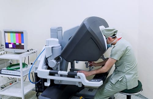 Surgical robot with Doctor